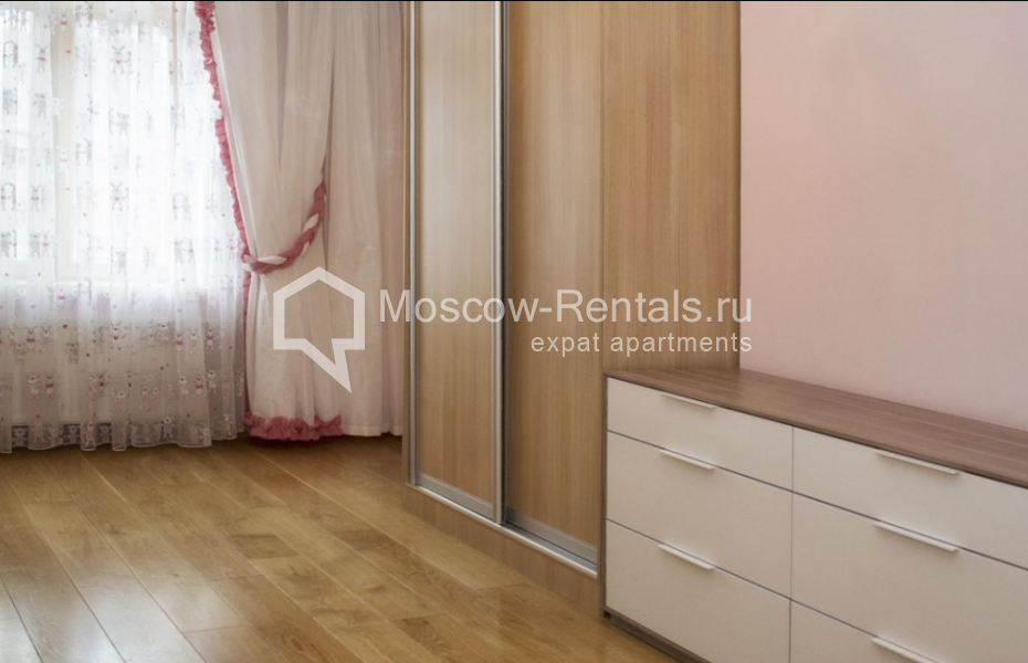 Photo #9 5-room (4 BR) apartment for <a href="http://moscow-rentals.ru/en/articles/long-term-rent" target="_blank">a long-term</a> rent
 in Russia, Moscow, Bolshaya Yakimanka str, 22 К 3