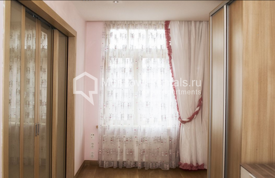 Photo #14 5-room (4 BR) apartment for <a href="http://moscow-rentals.ru/en/articles/long-term-rent" target="_blank">a long-term</a> rent
 in Russia, Moscow, Bolshaya Yakimanka str, 22 К 3
