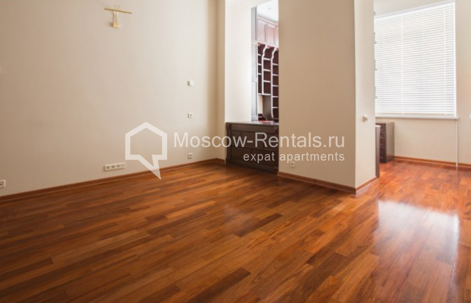 Photo #5 5-room (4 BR) apartment for <a href="http://moscow-rentals.ru/en/articles/long-term-rent" target="_blank">a long-term</a> rent
 in Russia, Moscow, Novokuznetskaya str, 3