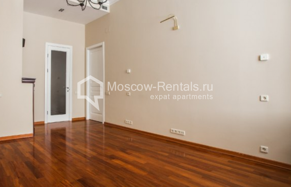 Photo #6 5-room (4 BR) apartment for <a href="http://moscow-rentals.ru/en/articles/long-term-rent" target="_blank">a long-term</a> rent
 in Russia, Moscow, Novokuznetskaya str, 3