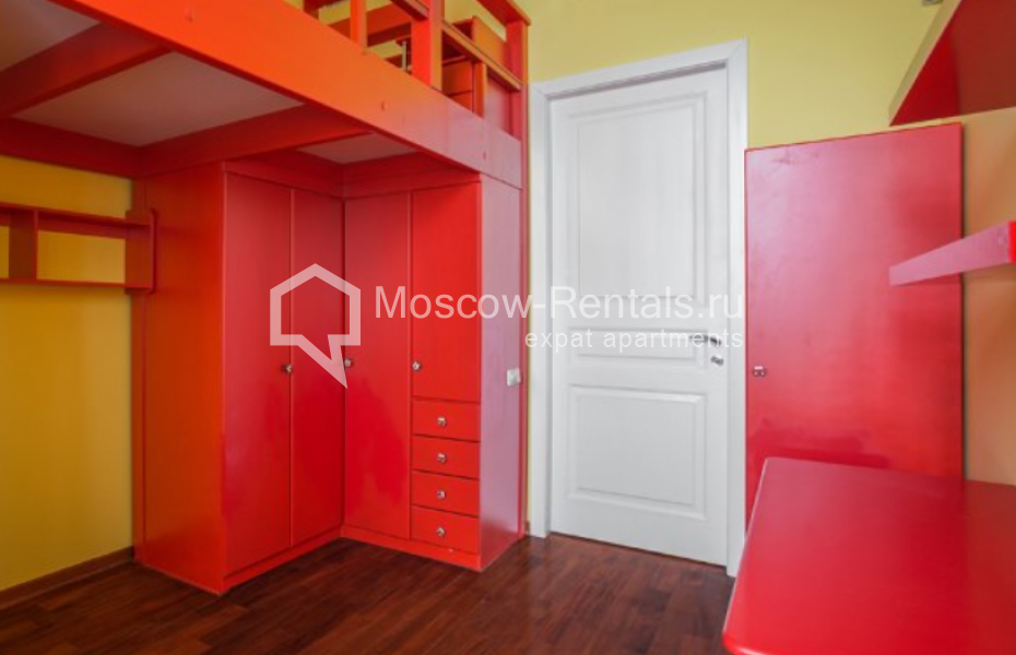 Photo #10 5-room (4 BR) apartment for <a href="http://moscow-rentals.ru/en/articles/long-term-rent" target="_blank">a long-term</a> rent
 in Russia, Moscow, Novokuznetskaya str, 3