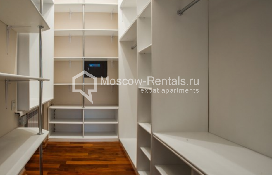 Photo #14 5-room (4 BR) apartment for <a href="http://moscow-rentals.ru/en/articles/long-term-rent" target="_blank">a long-term</a> rent
 in Russia, Moscow, Novokuznetskaya str, 3