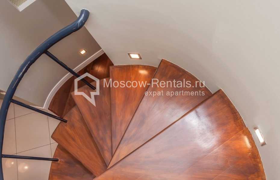 Photo #25 4-room (3 BR) apartment for <a href="http://moscow-rentals.ru/en/articles/long-term-rent" target="_blank">a long-term</a> rent
 in Russia, Moscow, Rybnikov lane, 2