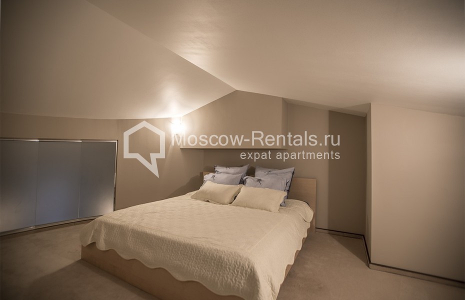 Photo #20 4-room (3 BR) apartment for <a href="http://moscow-rentals.ru/en/articles/long-term-rent" target="_blank">a long-term</a> rent
 in Russia, Moscow, Rybnikov lane, 2