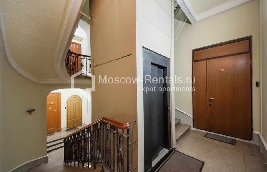 Photo #10 4-room (3 BR) apartment for <a href="http://moscow-rentals.ru/en/articles/long-term-rent" target="_blank">a long-term</a> rent
 in Russia, Moscow, Bolshoi Kislovskyi lane, 4 С 1
