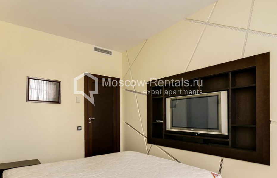 Photo #8 4-room (3 BR) apartment for <a href="http://moscow-rentals.ru/en/articles/long-term-rent" target="_blank">a long-term</a> rent
 in Russia, Moscow, Runovskyi str, 10 С 1