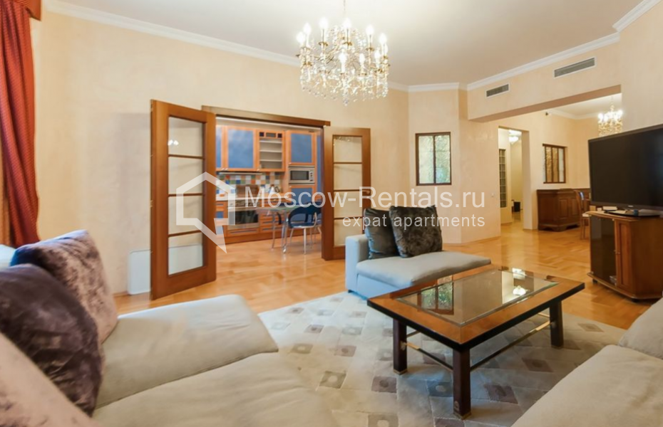Photo #1 4-room (3 BR) apartment for <a href="http://moscow-rentals.ru/en/articles/long-term-rent" target="_blank">a long-term</a> rent
 in Russia, Moscow, Golikovskyi lane, 5