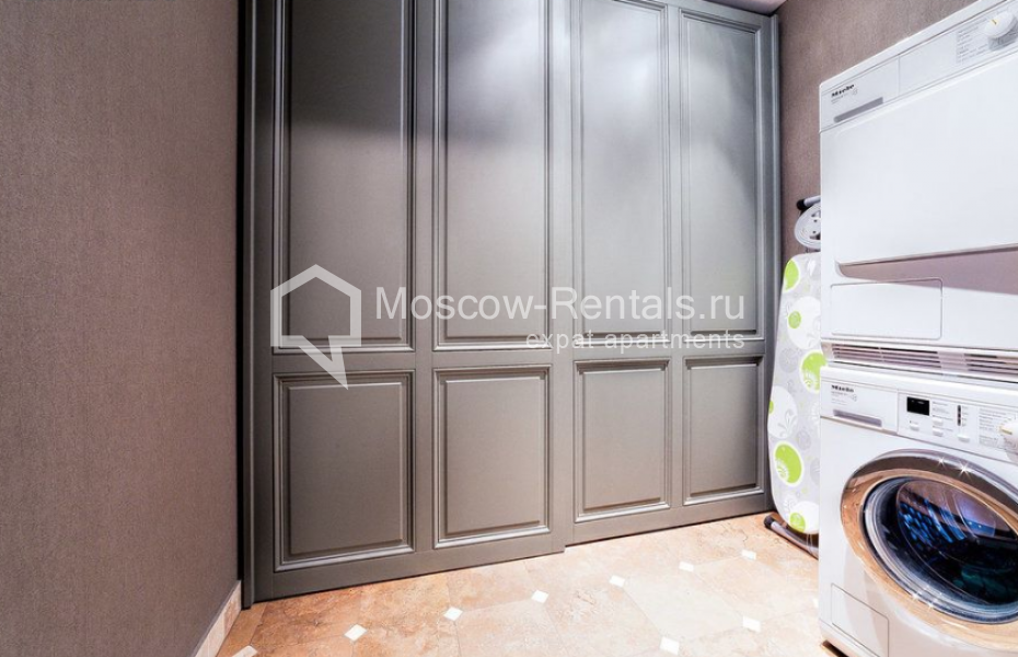 Photo #14 3-room (2 BR) apartment for <a href="http://moscow-rentals.ru/en/articles/long-term-rent" target="_blank">a long-term</a> rent
 in Russia, Moscow, Bolshaya Yakimanka str, 50