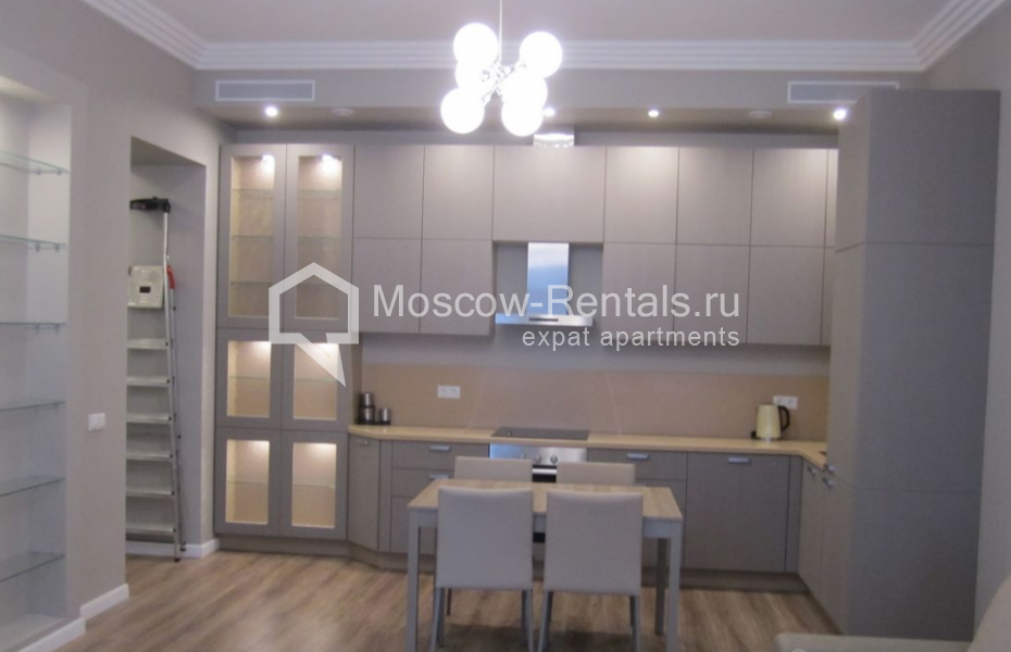 Photo #4 3-room (2 BR) apartment for <a href="http://moscow-rentals.ru/en/articles/long-term-rent" target="_blank">a long-term</a> rent
 in Russia, Moscow, Bolshaya Yakimanka str, 25