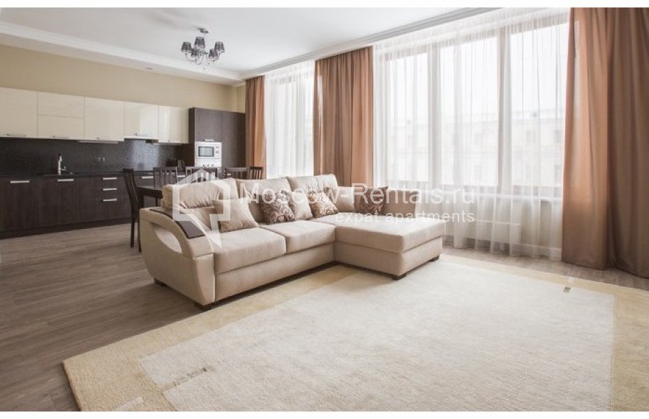 Photo #1 3-room (2 BR) apartment for <a href="http://moscow-rentals.ru/en/articles/long-term-rent" target="_blank">a long-term</a> rent
 in Russia, Moscow, Sadovnicheskaya str,  57 С 1