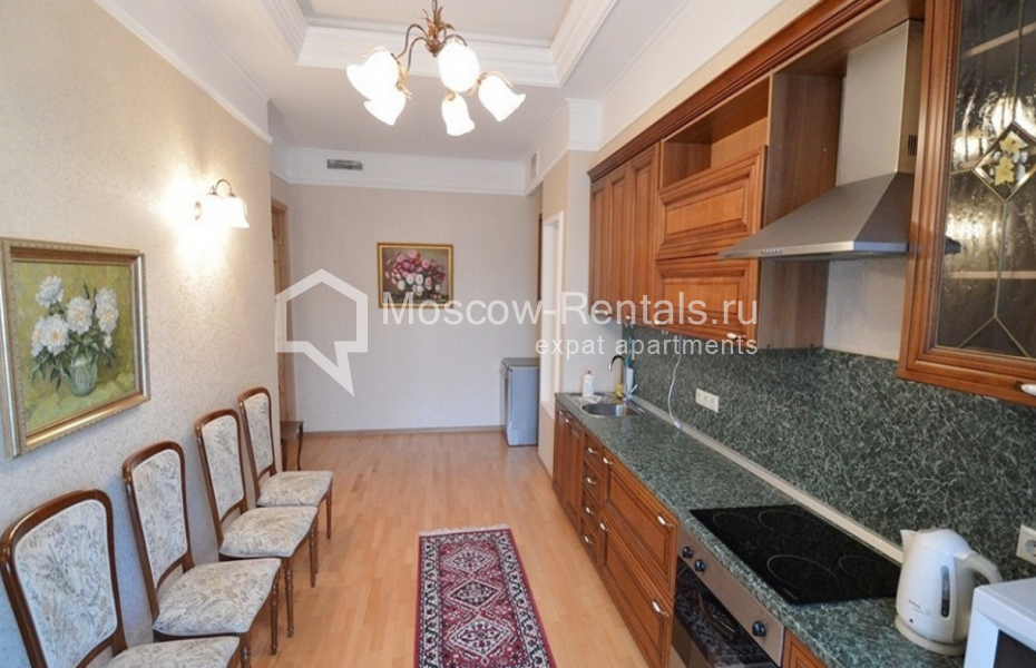 Photo #3 3-room (2 BR) apartment for <a href="http://moscow-rentals.ru/en/articles/long-term-rent" target="_blank">a long-term</a> rent
 in Russia, Moscow, Malaya Polyanka, 2