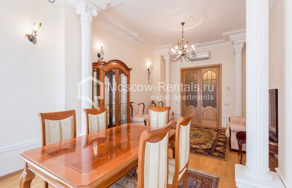 Photo #5 3-room (2 BR) apartment for <a href="http://moscow-rentals.ru/en/articles/long-term-rent" target="_blank">a long-term</a> rent
 in Russia, Moscow, Malaya Polyanka, 2