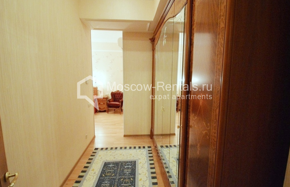 Photo #8 3-room (2 BR) apartment for <a href="http://moscow-rentals.ru/en/articles/long-term-rent" target="_blank">a long-term</a> rent
 in Russia, Moscow, Malaya Polyanka, 2