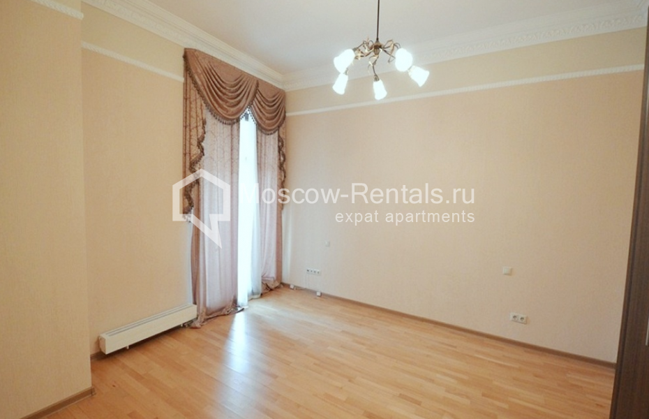 Photo #11 3-room (2 BR) apartment for <a href="http://moscow-rentals.ru/en/articles/long-term-rent" target="_blank">a long-term</a> rent
 in Russia, Moscow, Malaya Polyanka, 2
