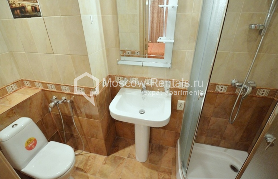Photo #15 3-room (2 BR) apartment for <a href="http://moscow-rentals.ru/en/articles/long-term-rent" target="_blank">a long-term</a> rent
 in Russia, Moscow, Malaya Polyanka, 2