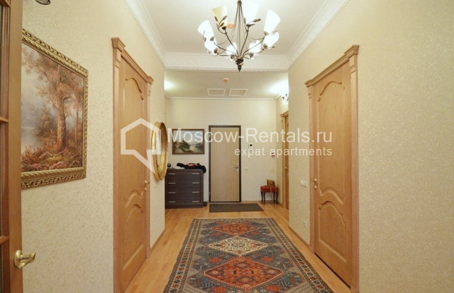 Photo #16 3-room (2 BR) apartment for <a href="http://moscow-rentals.ru/en/articles/long-term-rent" target="_blank">a long-term</a> rent
 in Russia, Moscow, Malaya Polyanka, 2