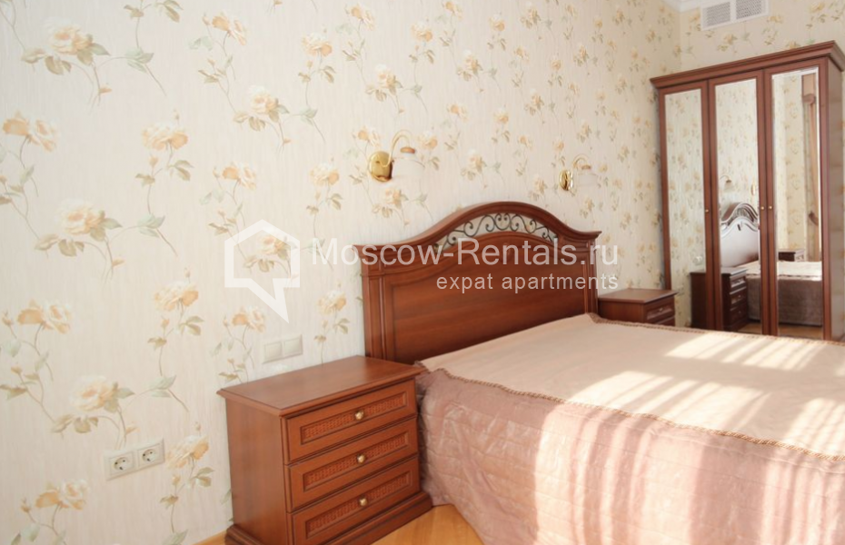 Photo #3 3-room (2 BR) apartment for <a href="http://moscow-rentals.ru/en/articles/long-term-rent" target="_blank">a long-term</a> rent
 in Russia, Moscow, Malaya Polyanka str, 2