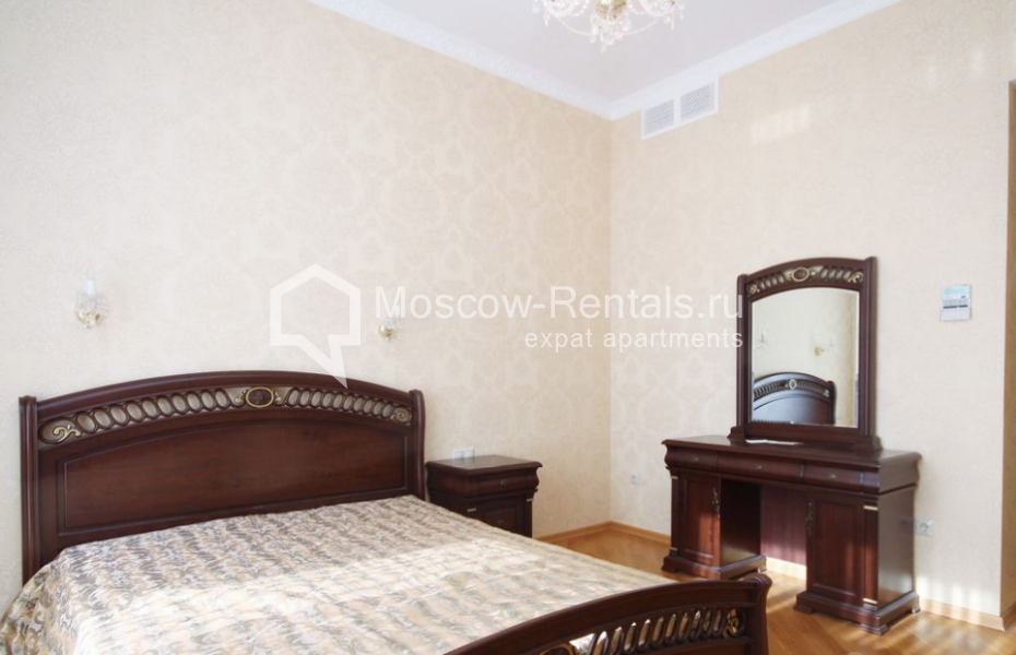 Photo #4 3-room (2 BR) apartment for <a href="http://moscow-rentals.ru/en/articles/long-term-rent" target="_blank">a long-term</a> rent
 in Russia, Moscow, Malaya Polyanka str, 2