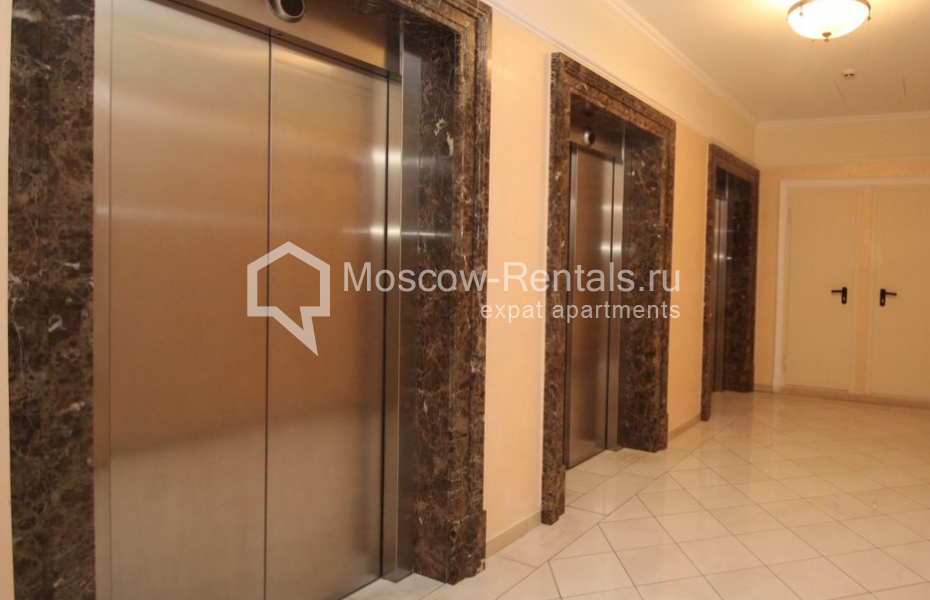 Photo #17 3-room (2 BR) apartment for <a href="http://moscow-rentals.ru/en/articles/long-term-rent" target="_blank">a long-term</a> rent
 in Russia, Moscow, Malaya Polyanka str, 2