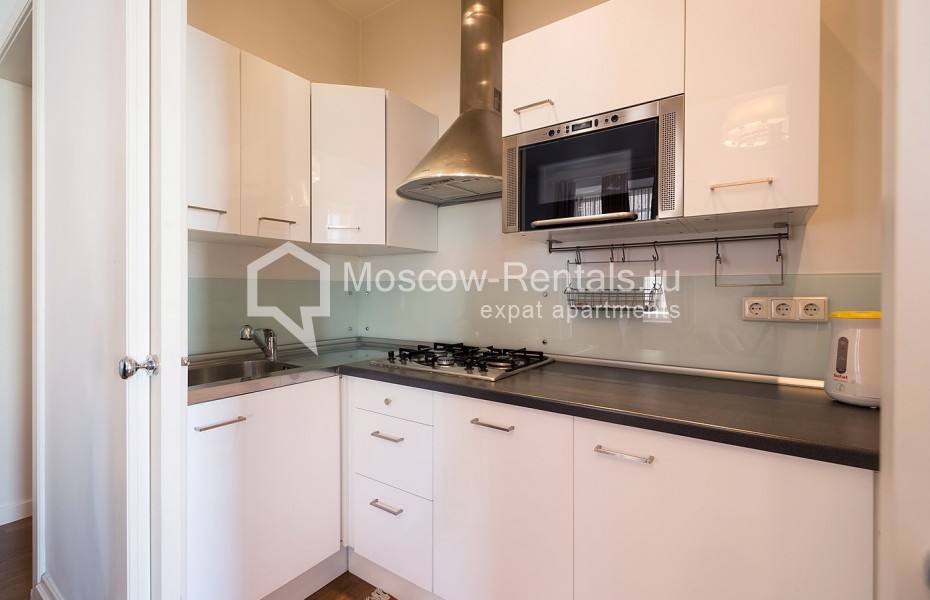 Photo #5 3-room (2 BR) apartment for <a href="http://moscow-rentals.ru/en/articles/long-term-rent" target="_blank">a long-term</a> rent
 in Russia, Moscow, Bolshaya Ordynka str, 9