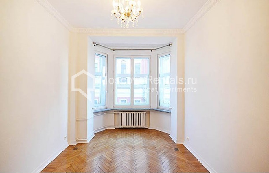 Photo #5 6-room (5 BR) apartment for <a href="http://moscow-rentals.ru/en/articles/long-term-rent" target="_blank">a long-term</a> rent
 in Russia, Moscow, Tverskaya str, 15