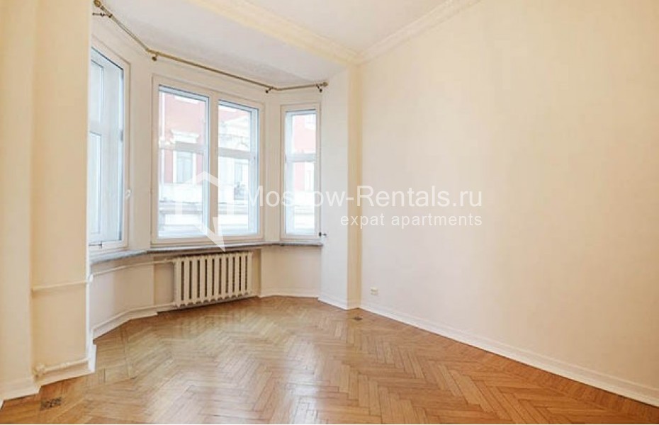 Photo #6 6-room (5 BR) apartment for <a href="http://moscow-rentals.ru/en/articles/long-term-rent" target="_blank">a long-term</a> rent
 in Russia, Moscow, Tverskaya str, 15