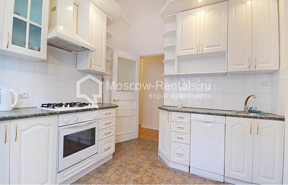 Photo #11 6-room (5 BR) apartment for <a href="http://moscow-rentals.ru/en/articles/long-term-rent" target="_blank">a long-term</a> rent
 in Russia, Moscow, Tverskaya str, 15
