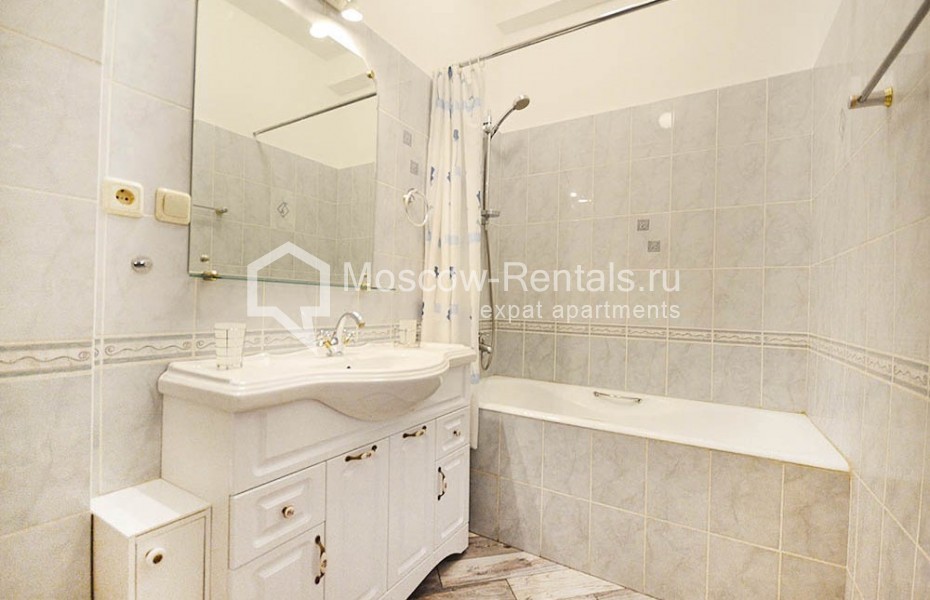 Photo #14 6-room (5 BR) apartment for <a href="http://moscow-rentals.ru/en/articles/long-term-rent" target="_blank">a long-term</a> rent
 in Russia, Moscow, Tverskaya str, 15