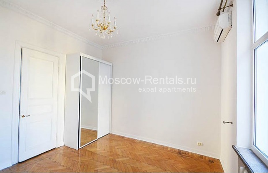 Photo #15 6-room (5 BR) apartment for <a href="http://moscow-rentals.ru/en/articles/long-term-rent" target="_blank">a long-term</a> rent
 in Russia, Moscow, Tverskaya str, 15