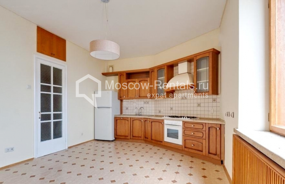 Photo #2 4-room (3 BR) apartment for <a href="http://moscow-rentals.ru/en/articles/long-term-rent" target="_blank">a long-term</a> rent
 in Russia, Moscow, Granatnyi lane, 10 С 1