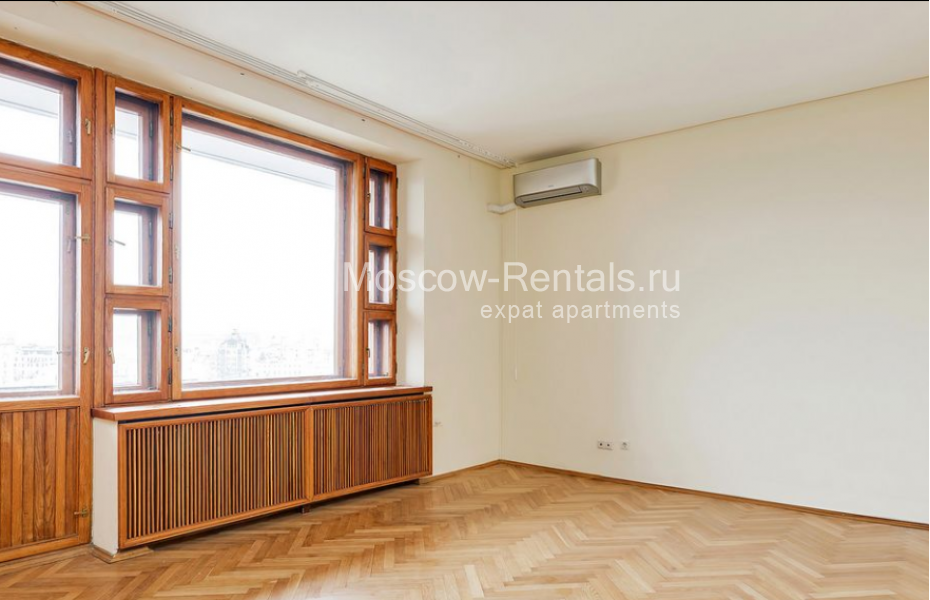 Photo #7 4-room (3 BR) apartment for <a href="http://moscow-rentals.ru/en/articles/long-term-rent" target="_blank">a long-term</a> rent
 in Russia, Moscow, Granatnyi lane, 10 С 1