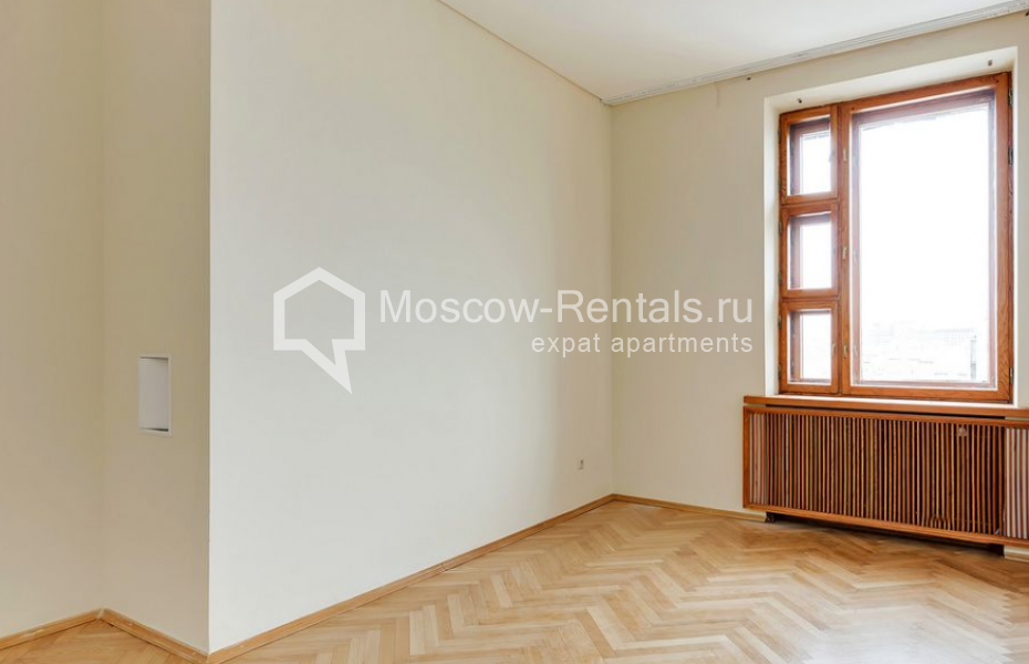 Photo #10 4-room (3 BR) apartment for <a href="http://moscow-rentals.ru/en/articles/long-term-rent" target="_blank">a long-term</a> rent
 in Russia, Moscow, Granatnyi lane, 10 С 1