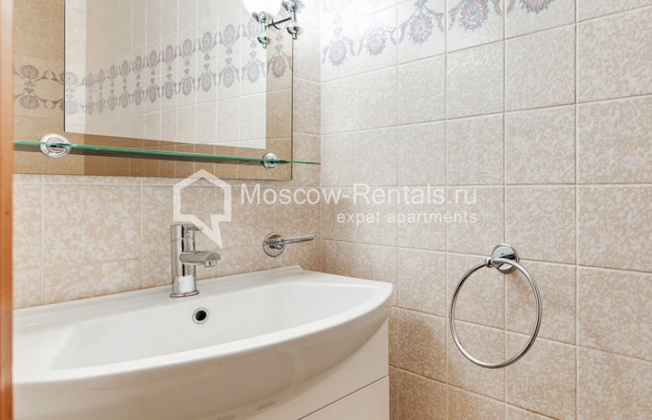 Photo #14 4-room (3 BR) apartment for <a href="http://moscow-rentals.ru/en/articles/long-term-rent" target="_blank">a long-term</a> rent
 in Russia, Moscow, Granatnyi lane, 10 С 1