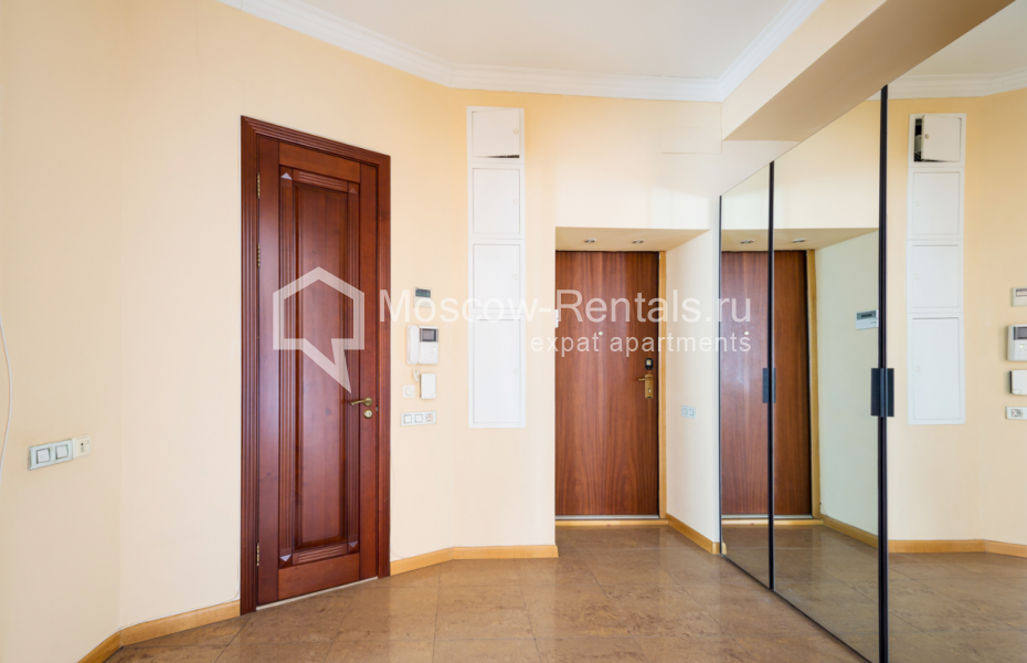Photo #9 4-room (3 BR) apartment for <a href="http://moscow-rentals.ru/en/articles/long-term-rent" target="_blank">a long-term</a> rent
 in Russia, Moscow, Bolshoi Kozikhinskyi lane, 4