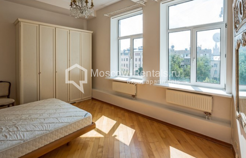 Photo #6 5-room (4 BR) apartment for <a href="http://moscow-rentals.ru/en/articles/long-term-rent" target="_blank">a long-term</a> rent
 in Russia, Moscow, Bolshoi Kozikhinskyi lane, 27 С 1