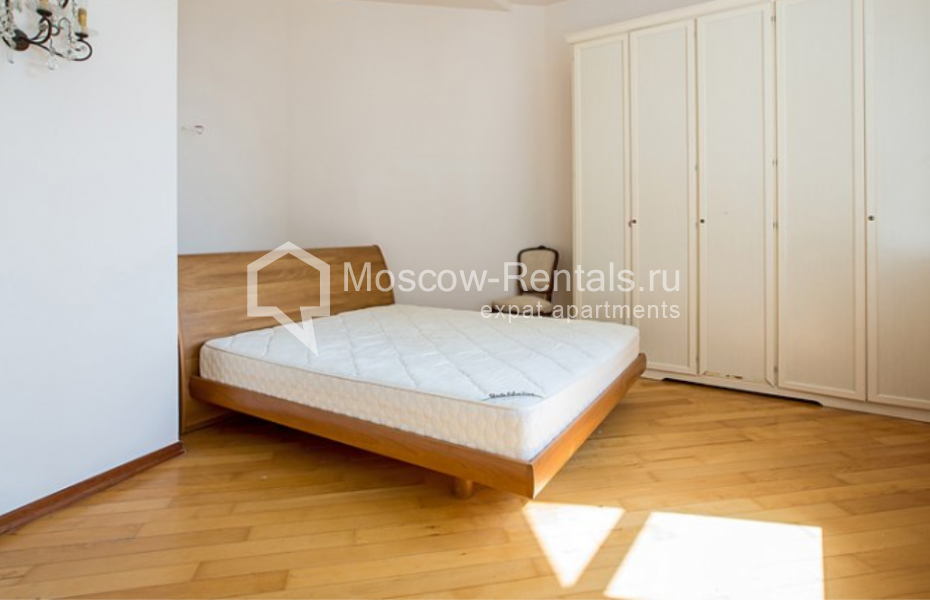 Photo #7 5-room (4 BR) apartment for <a href="http://moscow-rentals.ru/en/articles/long-term-rent" target="_blank">a long-term</a> rent
 in Russia, Moscow, Bolshoi Kozikhinskyi lane, 27 С 1