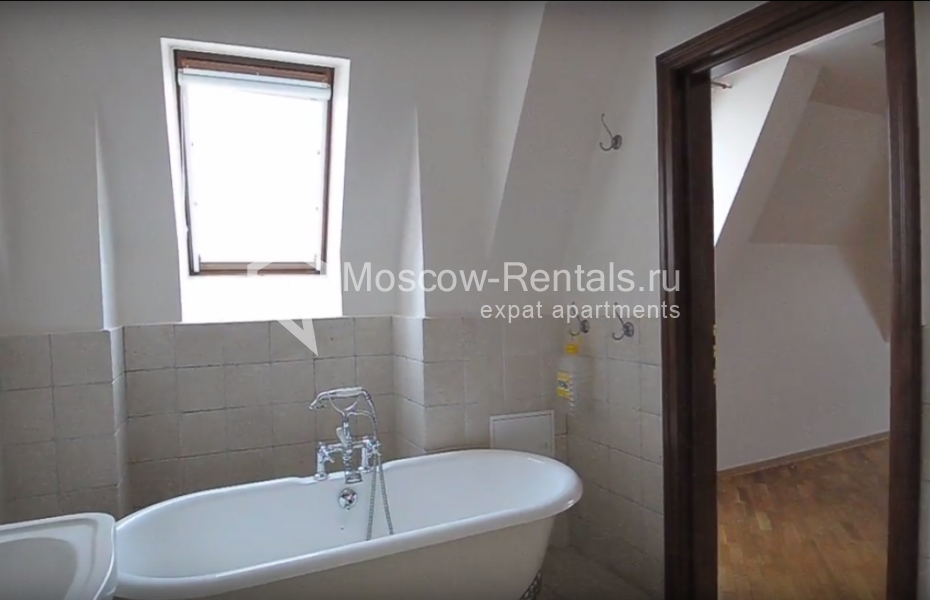 Photo #21 5-room (4 BR) apartment for <a href="http://moscow-rentals.ru/en/articles/long-term-rent" target="_blank">a long-term</a> rent
 in Russia, Moscow, Bolshoi Kozikhinskyi lane, 27 С 1