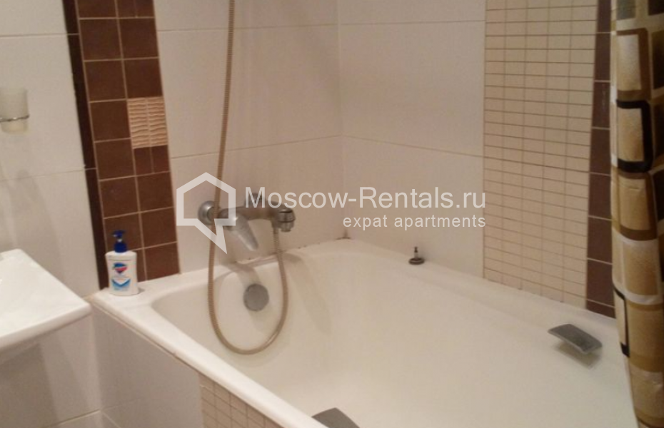 Photo #10 3-room (2 BR) apartment for <a href="http://moscow-rentals.ru/en/articles/long-term-rent" target="_blank">a long-term</a> rent
 in Russia, Moscow, Kolokolnikov lane, 6 С 1
