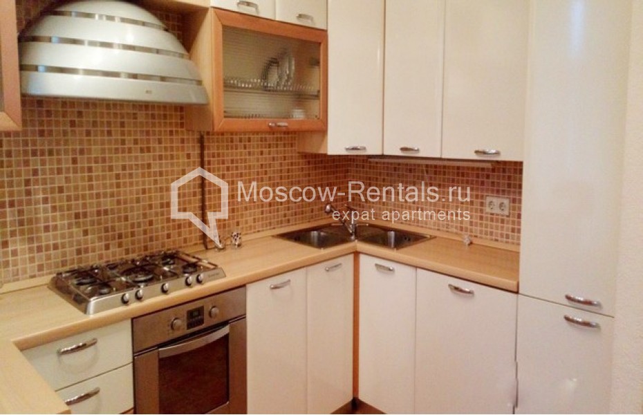 Photo #4 3-room (2 BR) apartment for <a href="http://moscow-rentals.ru/en/articles/long-term-rent" target="_blank">a long-term</a> rent
 in Russia, Moscow, Kolokolnikov lane, 6 С 1
