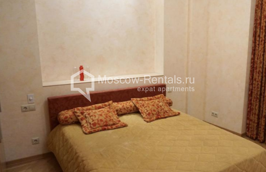 Photo #8 3-room (2 BR) apartment for <a href="http://moscow-rentals.ru/en/articles/long-term-rent" target="_blank">a long-term</a> rent
 in Russia, Moscow, Gnezdnikovskyi lane, 10