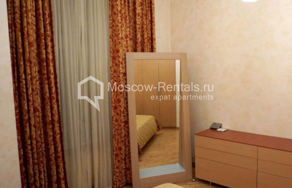 Photo #10 3-room (2 BR) apartment for <a href="http://moscow-rentals.ru/en/articles/long-term-rent" target="_blank">a long-term</a> rent
 in Russia, Moscow, Gnezdnikovskyi lane, 10