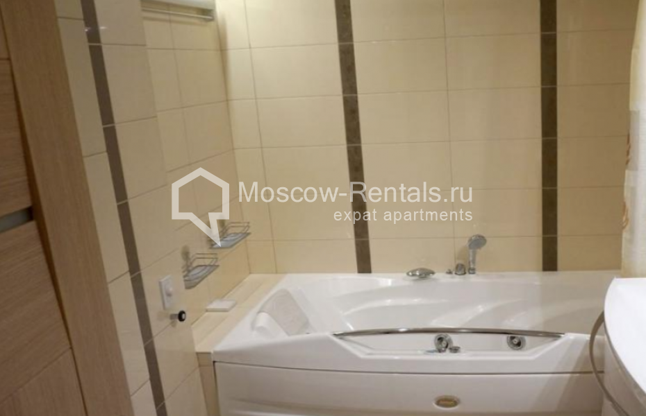 Photo #15 3-room (2 BR) apartment for <a href="http://moscow-rentals.ru/en/articles/long-term-rent" target="_blank">a long-term</a> rent
 in Russia, Moscow, Gnezdnikovskyi lane, 10