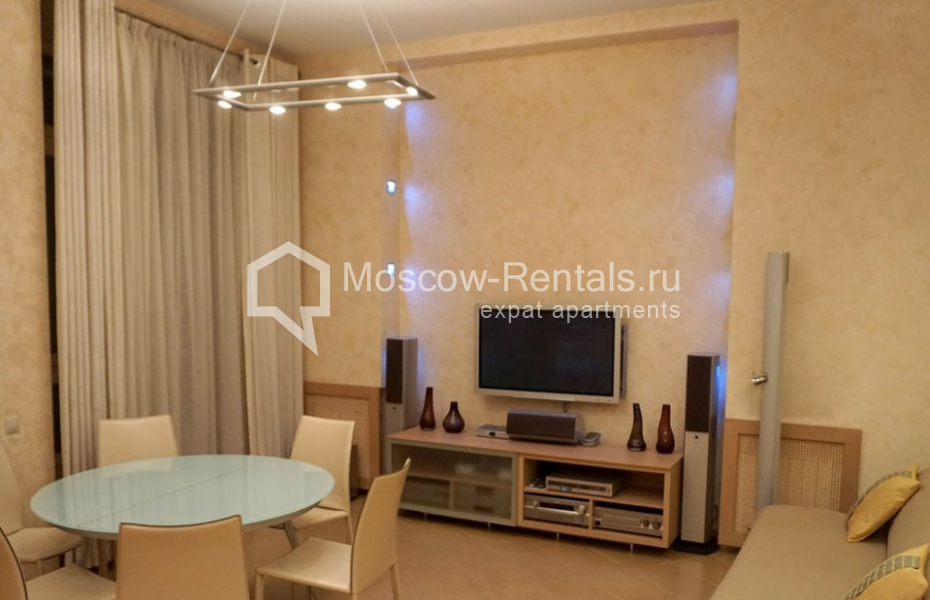 Photo #2 3-room (2 BR) apartment for <a href="http://moscow-rentals.ru/en/articles/long-term-rent" target="_blank">a long-term</a> rent
 in Russia, Moscow, Gnezdnikovskyi lane, 10