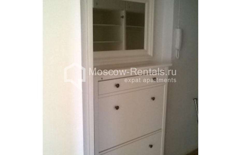 Photo #2 2-room (1 BR) apartment for <a href="http://moscow-rentals.ru/en/articles/long-term-rent" target="_blank">a long-term</a> rent
 in Russia, Moscow, Novokuznetskaya str, 6