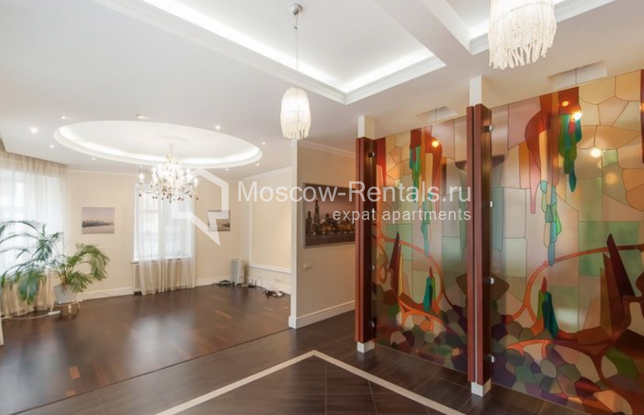 Photo #1 3-room (2 BR) apartment for <a href="http://moscow-rentals.ru/en/articles/long-term-rent" target="_blank">a long-term</a> rent
 in Russia, Moscow, Bolshoi Palashevskyi lane, 14/ 7С1