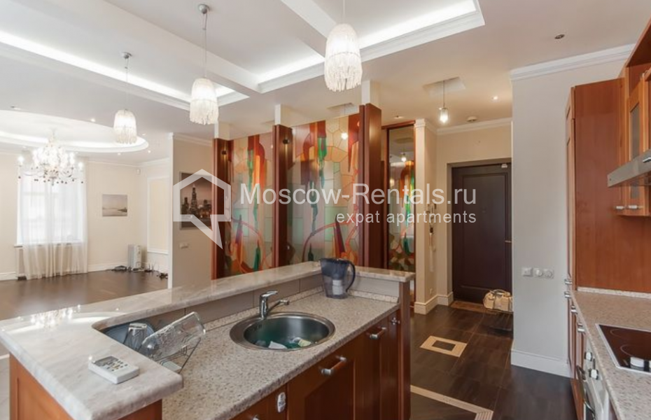 Photo #6 3-room (2 BR) apartment for <a href="http://moscow-rentals.ru/en/articles/long-term-rent" target="_blank">a long-term</a> rent
 in Russia, Moscow, Bolshoi Palashevskyi lane, 14/ 7С1