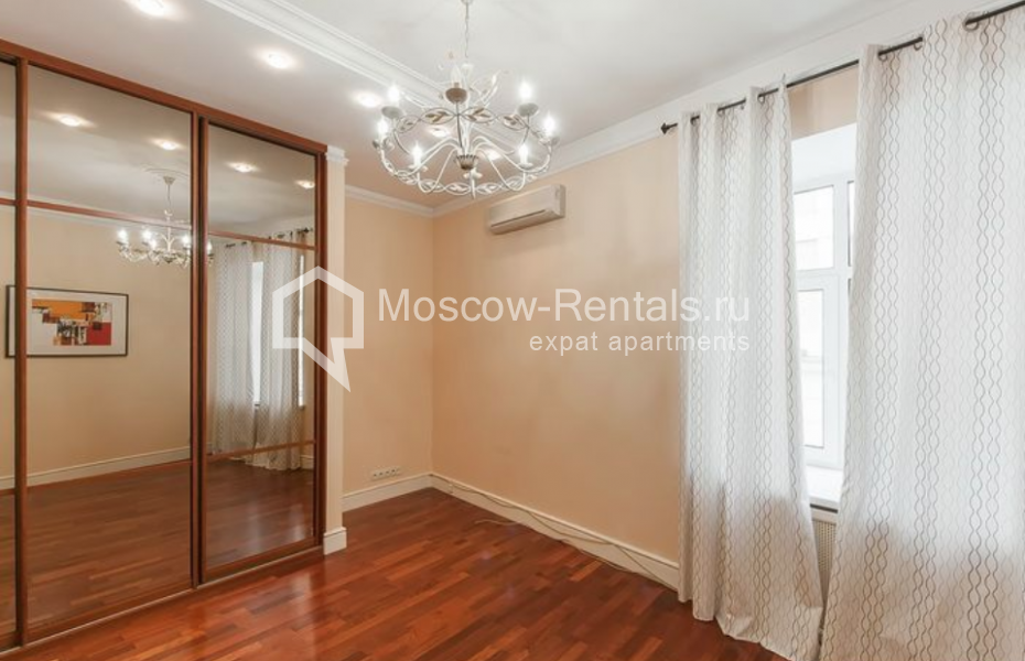 Photo #12 3-room (2 BR) apartment for <a href="http://moscow-rentals.ru/en/articles/long-term-rent" target="_blank">a long-term</a> rent
 in Russia, Moscow, Bolshoi Palashevskyi lane, 14/ 7С1