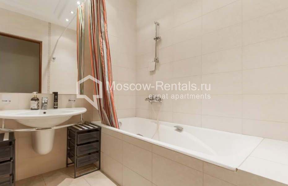 Photo #19 3-room (2 BR) apartment for <a href="http://moscow-rentals.ru/en/articles/long-term-rent" target="_blank">a long-term</a> rent
 in Russia, Moscow, Bolshoi Palashevskyi lane, 14/ 7С1