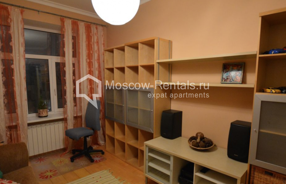 Photo #4 3-room (2 BR) apartment for <a href="http://moscow-rentals.ru/en/articles/long-term-rent" target="_blank">a long-term</a> rent
 in Russia, Moscow, Bolshaya Bronnaya str,  7