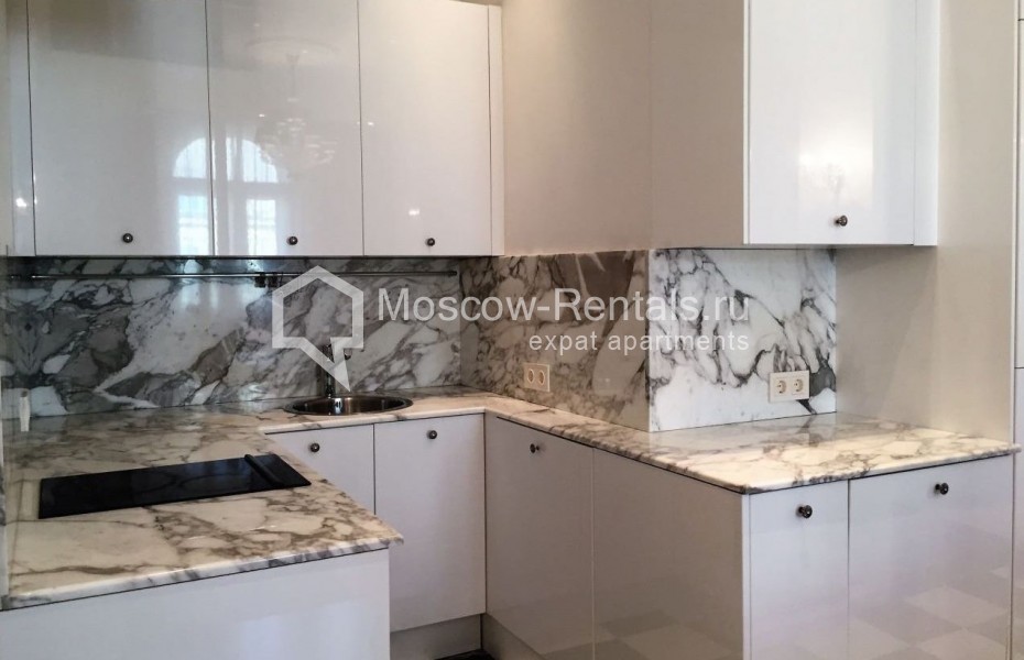 Photo #7 3-room (2 BR) apartment for <a href="http://moscow-rentals.ru/en/articles/long-term-rent" target="_blank">a long-term</a> rent
 in Russia, Moscow, Tverskaya str, 27 С2